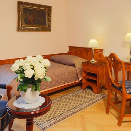 Bristol Vila Tereza Karlovy Vary Kültér fotó