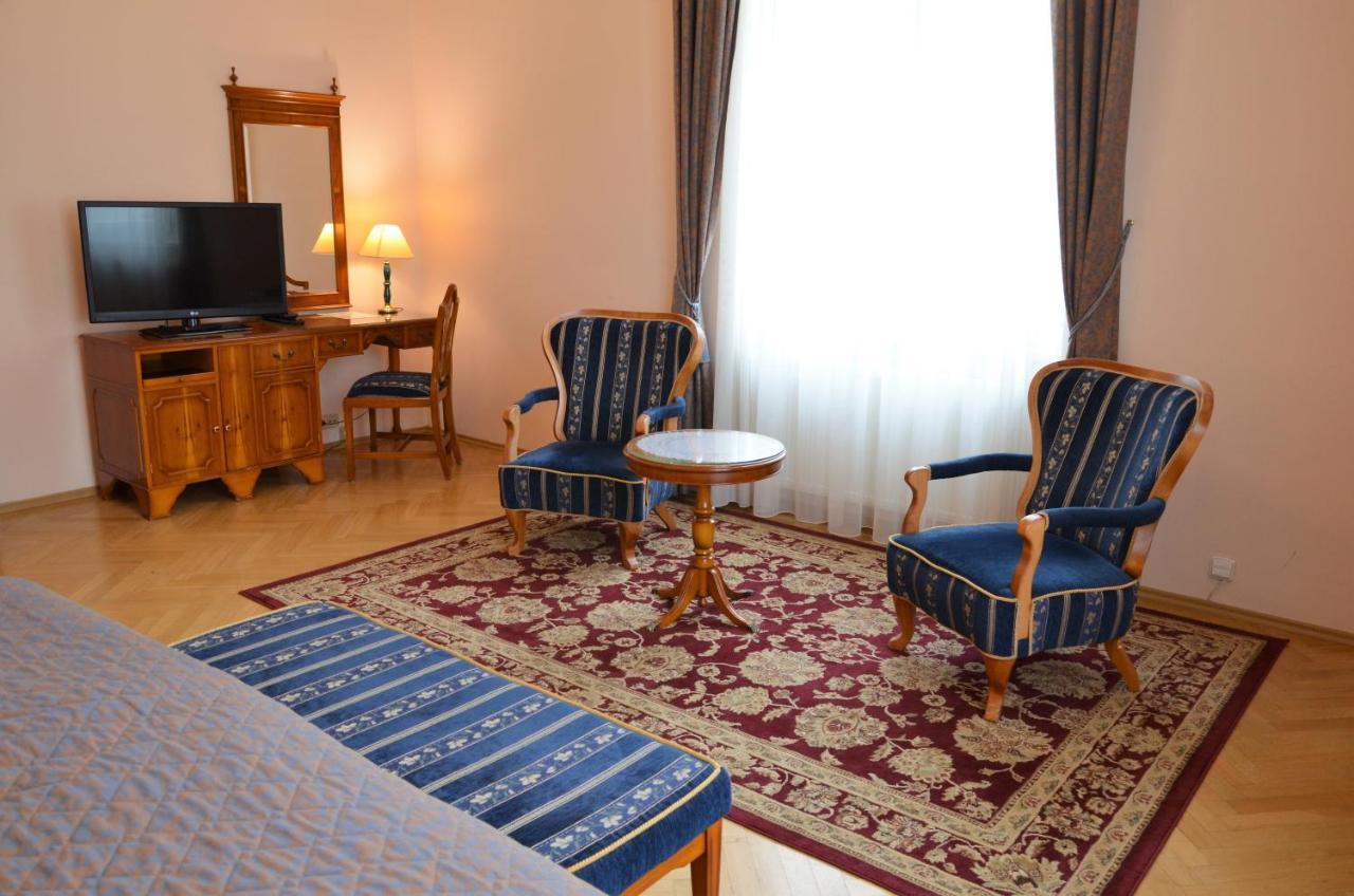 Bristol Vila Tereza Karlovy Vary Kültér fotó