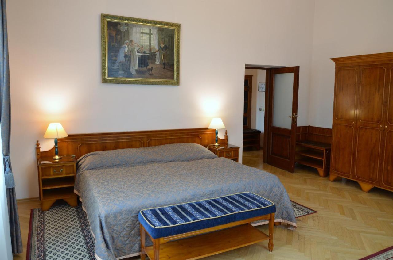 Bristol Vila Tereza Karlovy Vary Kültér fotó