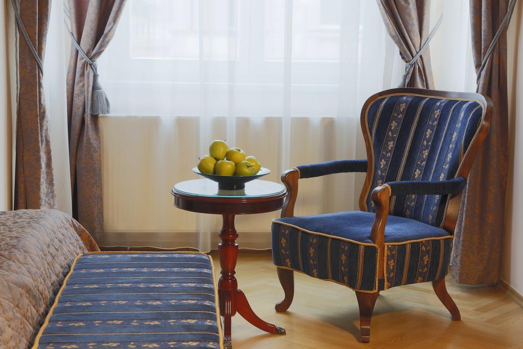 Bristol Vila Tereza Karlovy Vary Szoba fotó