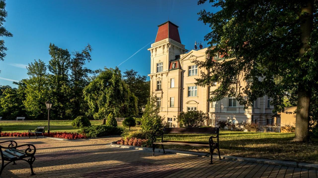 Bristol Vila Tereza Karlovy Vary Kültér fotó